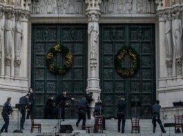Gunman killed after shooting at a Christmas concert at NYC Cathedral