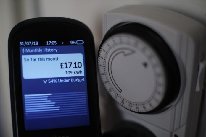Energy bills are set to increase by up to £ 100 for 15 million British households as Ofgem raises the cap Energy bills are set to increase by up to £ 100 for 15 million British households as Ofgem raises the cap