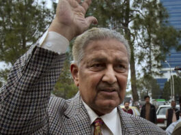 At the age of 85, the controversial father of Pakistan's nuclear bomb dies