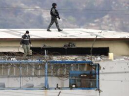 In a fight between Ecuadorian prison gangs, at least 68 convicts have died.