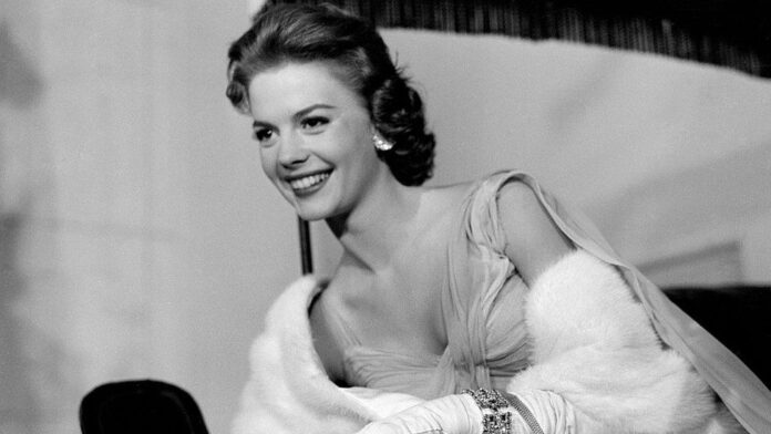 Natalie Wood's sister claims that Kirk Douglas assaulted her Natalie Wood's sister claims that Kirk Douglas assaulted her
