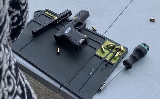 'Smart' Guns With Fingerprint Sensors And Security Codes Are Coming To The United States 'Smart' Guns With Fingerprint Sensors And Security Codes Are Coming To The United States