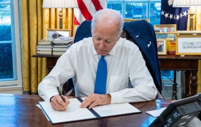 Russia Ukraine news: Biden stifles trade and investment in areas of Ukraine recognised by Russia as independent Russia Ukraine news: Biden stifles trade and investment in areas of Ukraine recognised by Russia as independent