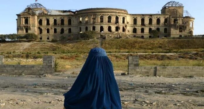 AFGAN (1) Taliban, Afghan women, Flying alone, Male relative