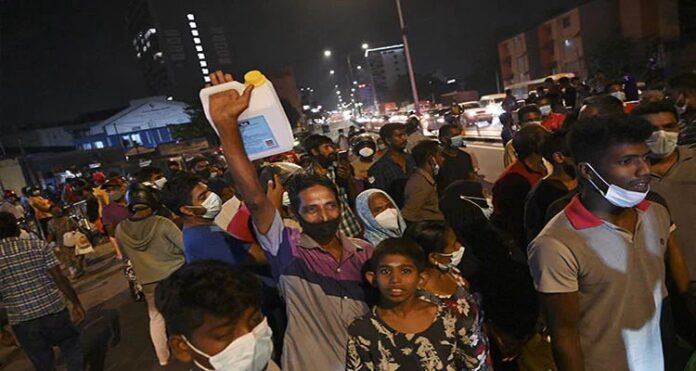 SRI LANKA Minuwangoda town, Sri Lankans, Escalating Economic Crisis, Have To Eat Half, Feel The Pain