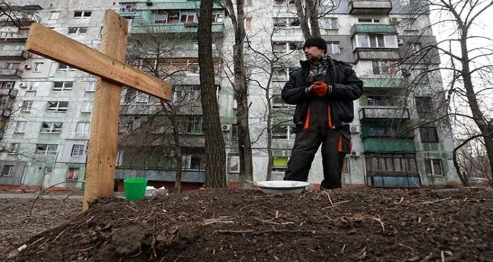 Ukrain Mass Grave, Ukrainian city of Mariupol, Ukrain
