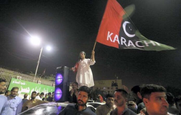 'Chowkidar chor hai' shouts were made against Pakistan's army following Imran Khan's resignation
