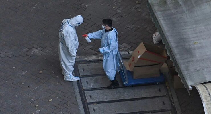 Shanghai fights, US warns, covid measures in China