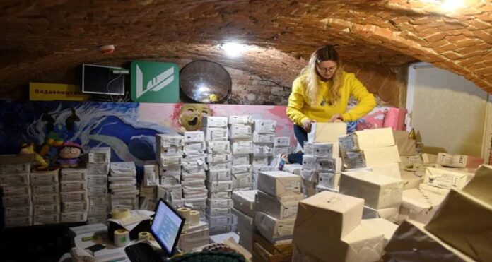 boooks War, Children's Books, Lviv, Ukraine, Romana Yaremyn, children's reading room, Russian attack, country's war-torn east, hundreds of books, white parcels