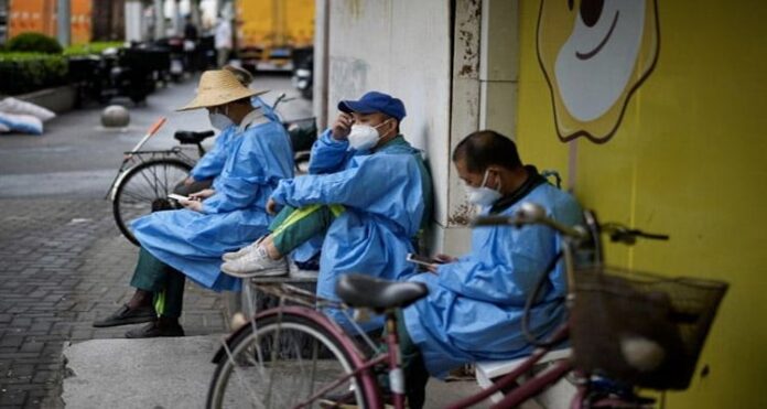 covid (1) Shanghai Moves, Beijing Relaxes, Covid Curbs, COVID-19 lockdowns, Beijing officially, Chinese commercial district, epidemic situation, metropolitan,
