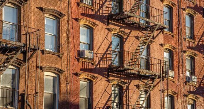 house US Maintenance Workers, Spot Missing Woman's Skeleton, New York City, construction workers,