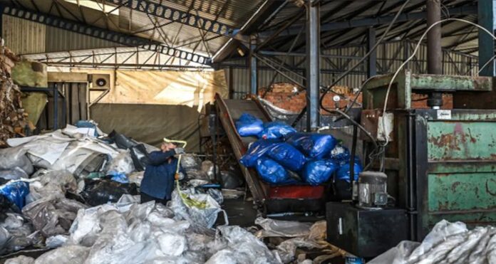 smoke Turkey, toxic smoke, plastic plant fires, on the rise, Beyhan Korkmaz, Experts and activists, Europe, Baris Calli
