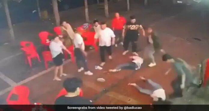 9 People, Arrested For Attacking, A Chinese Restaurant, sexual behavior, Police in China, China's Hebei province