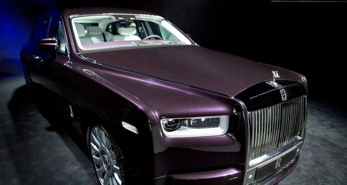 The creator, Rolls Royce Phantom, Frenchman Alexandre Danton, Danton Arts Kustoms, massive formation