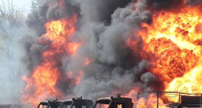 russia (1) As the war enters, Russia launches missiles, Ukraine, Sievierodonetsk, Lysychansk, Russian heavy artillery strikes