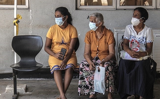 Sri Lankan hospitals go bankrupt, surgeries are halted, and patients are discharged untreated
