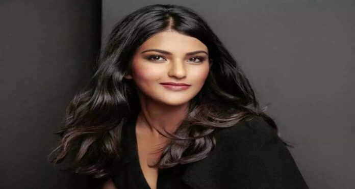 ceo (1) A Hot Startup, A 30-Year-Old Celebrity, CEO's Rule Of Fear, fashion startup, Zilingo Pte, Singaporean IT company