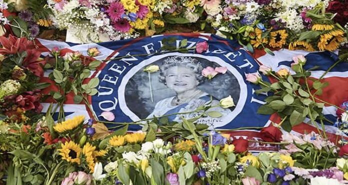 Flowers Sales, Queen's Funeral, Thank You, Britain's longest-reigning monarch, Britons hurry to pay, Queen Elizabeth II