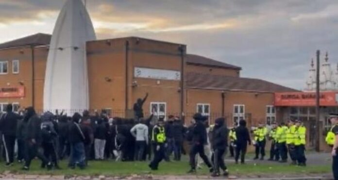 uk 1 arrested, Hindu temple, UK, Hindu temple in Birmingham, Durga Bhawan temple