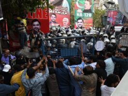 Imran Khan's Message As Cops Are Blocked: "Real Intent To Abduct, Kill"