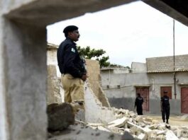 In the province of Khyber Pakhtunkhwa, a Pakistani Taliban leader was killed