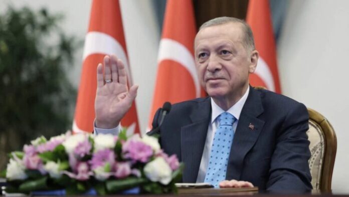 Recept Erdogan defends Vladimir Putin against accusations of meddling in the election Recept Erdogan defends Vladimir Putin against accusations of meddling in the election
